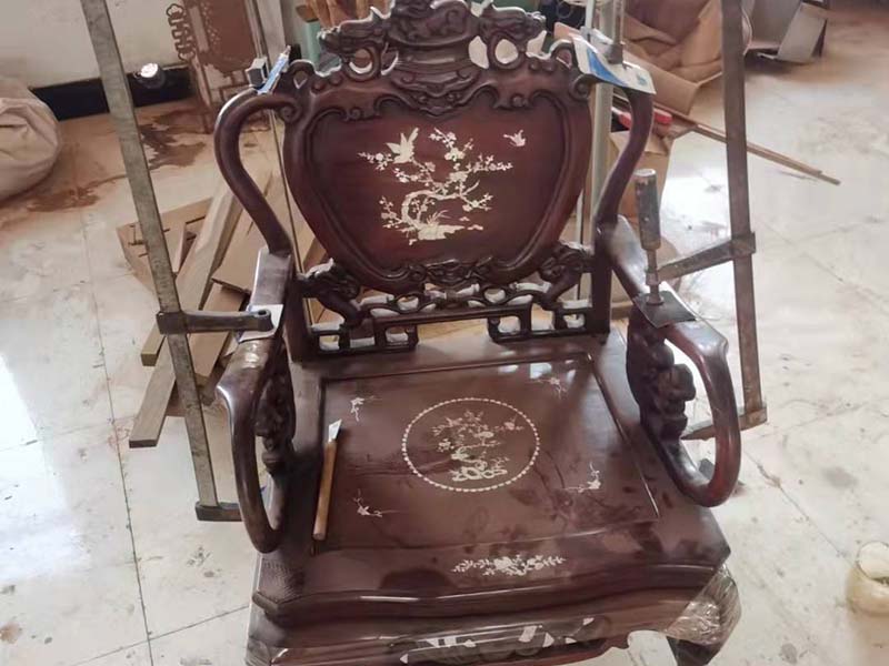 新乐老旧红木家具翻新方法